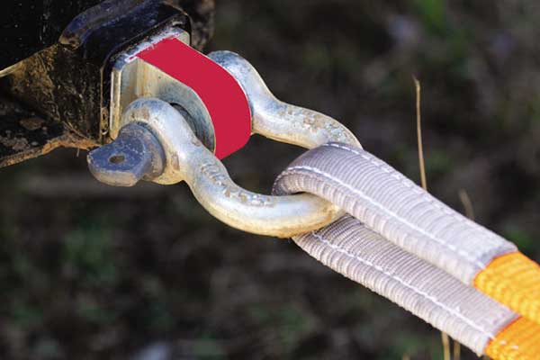Bow Shackle for Vehicle Recovery